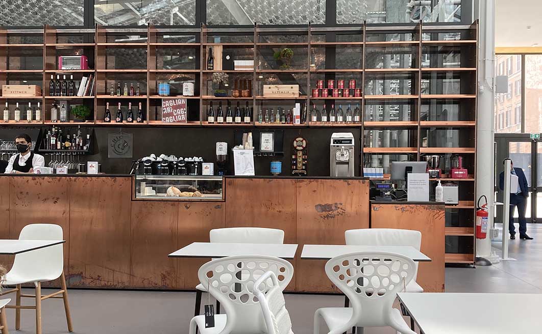 Officina Design Cafè uno spazio per pensare e mangiare bene (e giusto)
